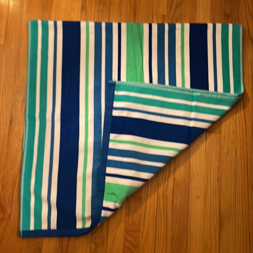 NWT Destination Summer beach / pool towel 34in/64in. 100% cotton, made in Turkey
